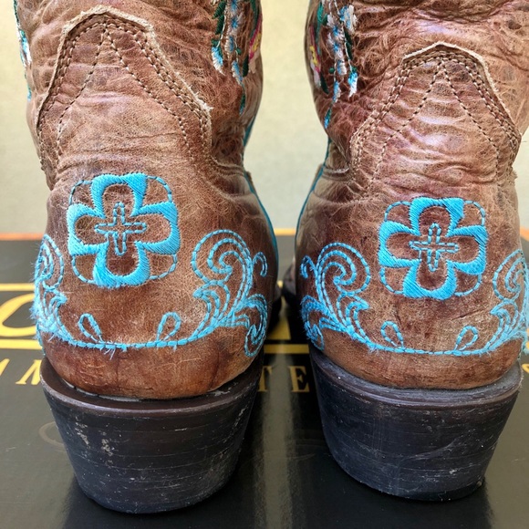 Macie Bean Shoes Macie Bean Rose Garden Cowgirl Boots Snip Toe